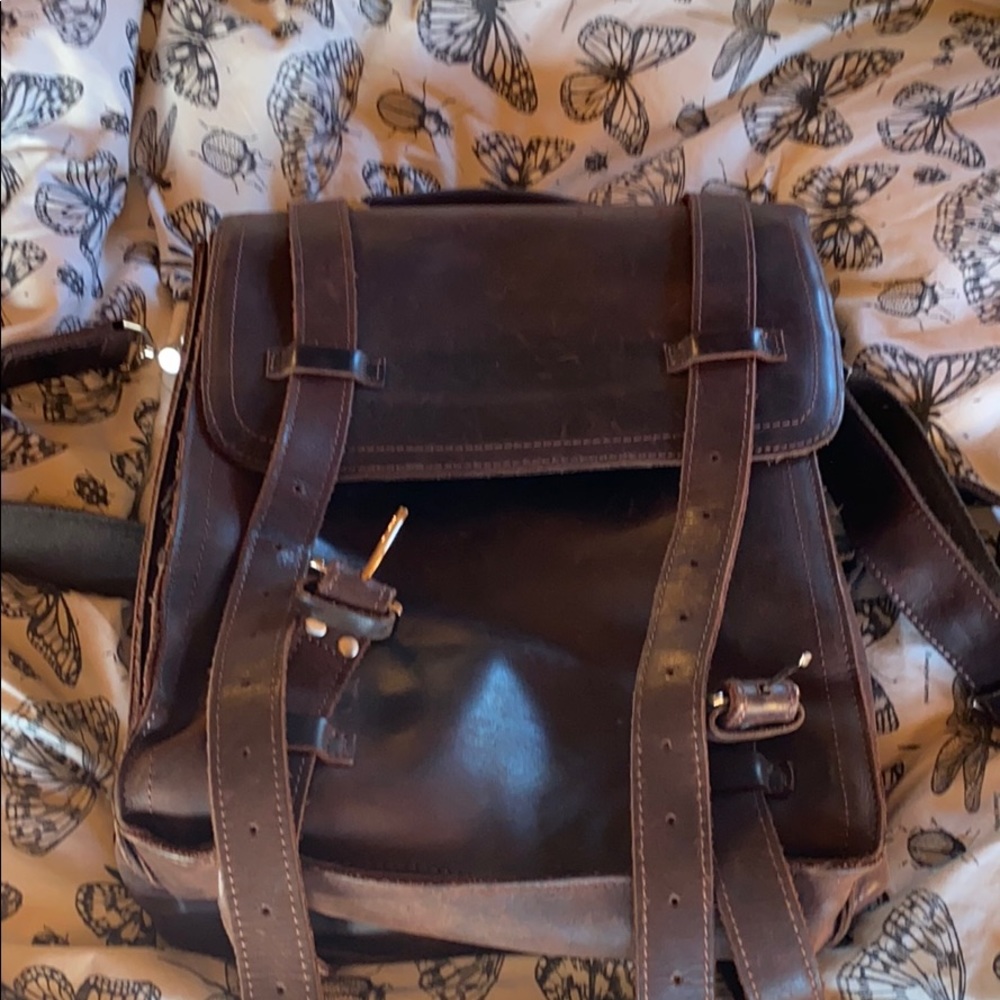 Iswee leather bag / crossbody / backpack